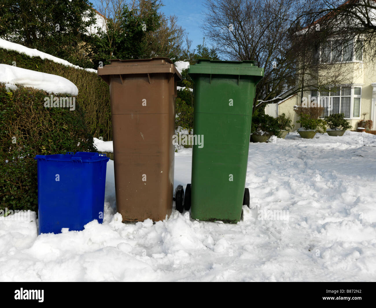 Brown Wheelie Bins High Resolution Stock Photography and Images - Alamy