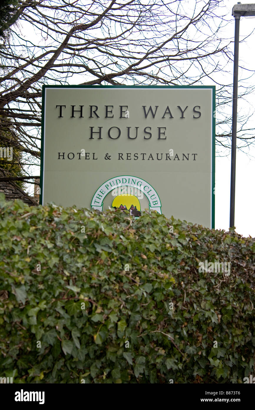 Three Ways Hotel pudding club sign Stock Photo Alamy