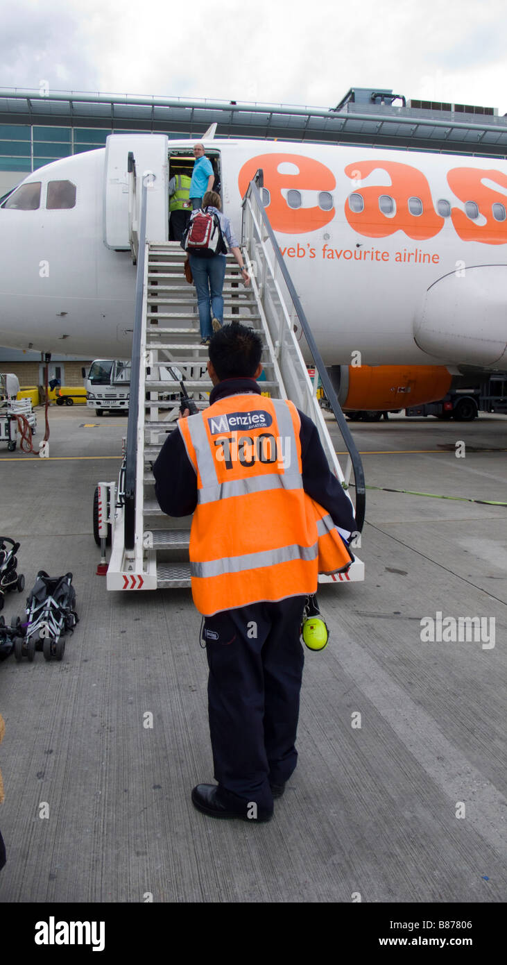 Easyjet staff hires stock photography and images Alamy