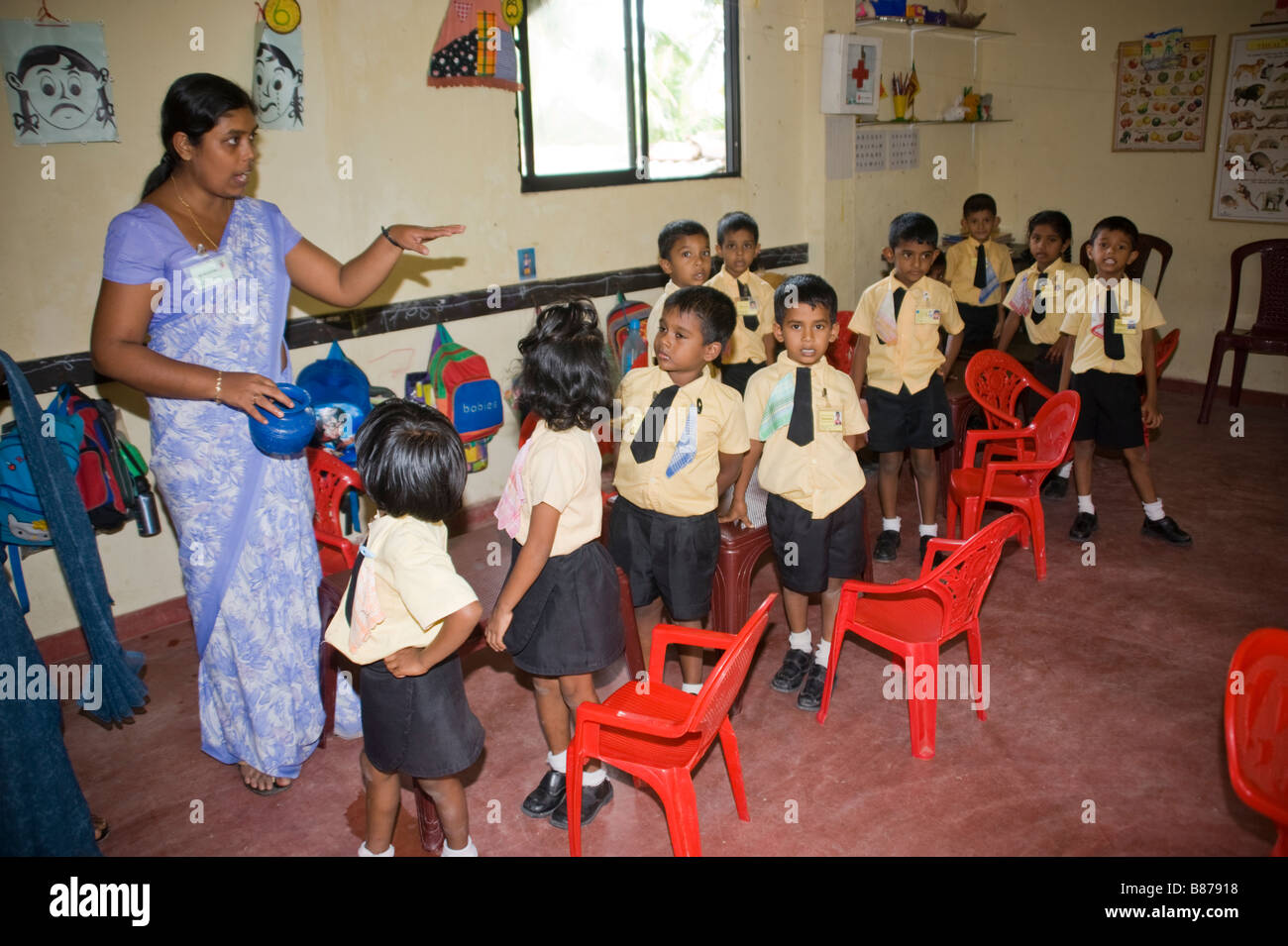 Sri Lanka Pre School children and staff Stock Photo