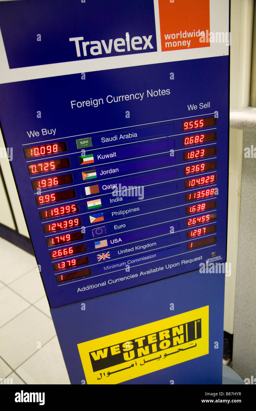 Ontvangst Scarp Besmetten Display of exchange rates at a Bureau de Change operated by Travelex within  Bahrain airport Stock Photo - Alamy