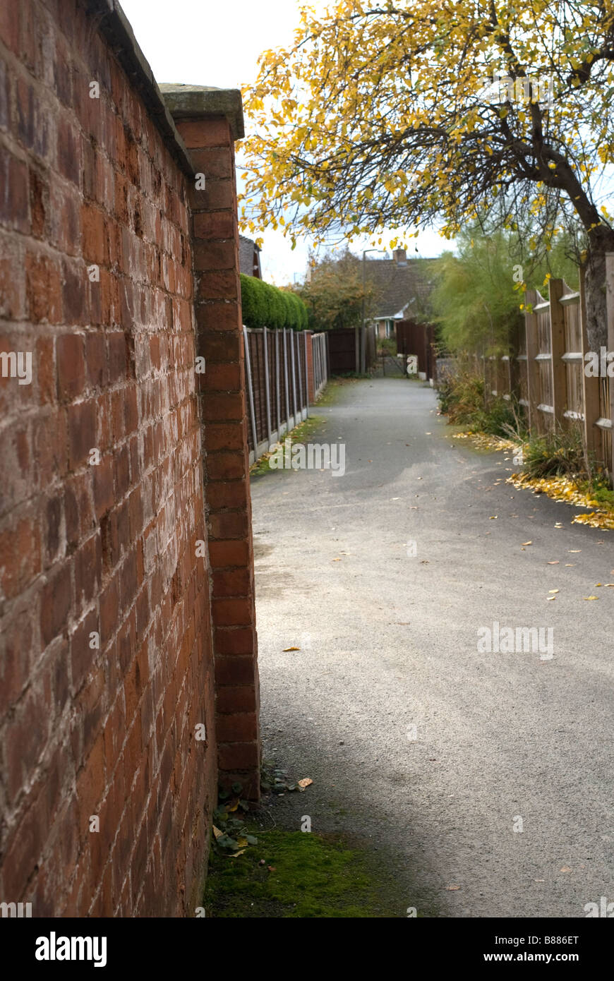 View of a pretty shortcut leading from Market Street to St Marys Close Stock Photo