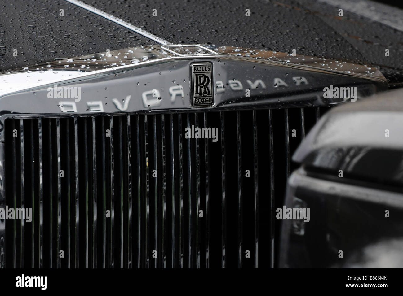 Rolls Royce Phantom with Range Rover reflection on grill Stock Photo ...