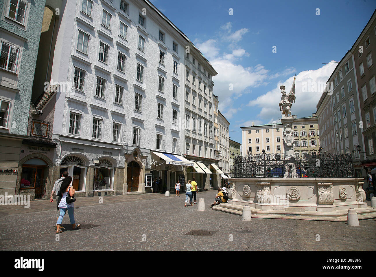 FOUNTAIN FACADE OF ALTER MARKT SALZBURG AUSTRIA SALZBURG AUSTRIA 28