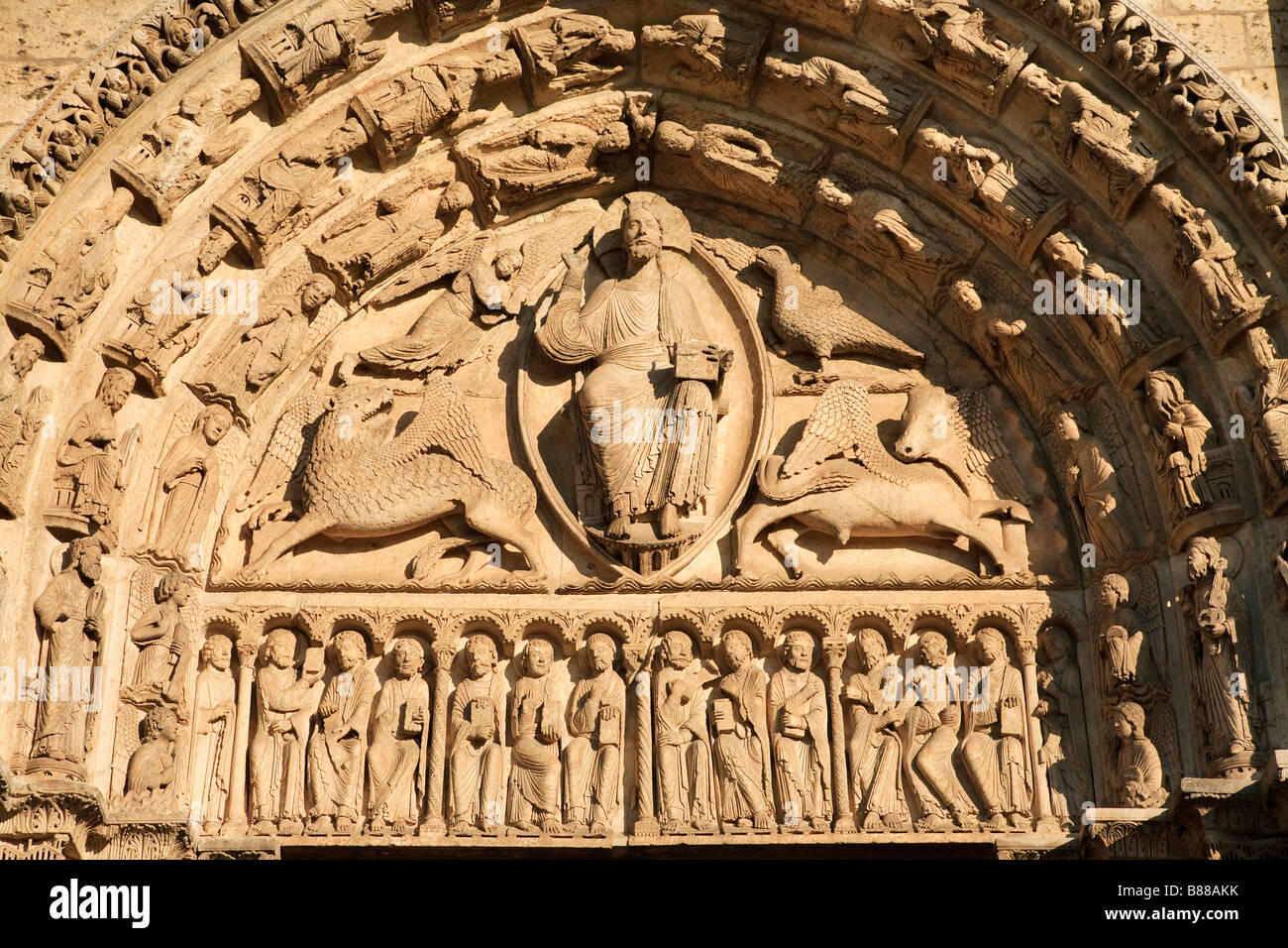 ROYAL PORTAL CENTRAL TYMPANUM OF NOTRE DAME CATHEDRAL CHARTRES Stock Photo