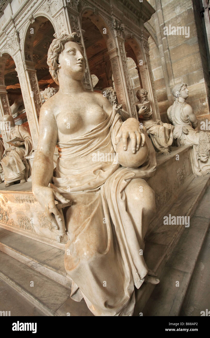 SAINT-DENIS BASILICA TOMB OF LOUIS XII AND ANNE DE BRETAGNE Stock Photo