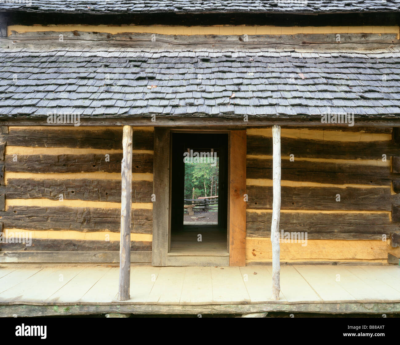 TENNESSEE - John Oliver Place in the Cades Cove area of Great Smoky Mountains National Park. Stock Photo