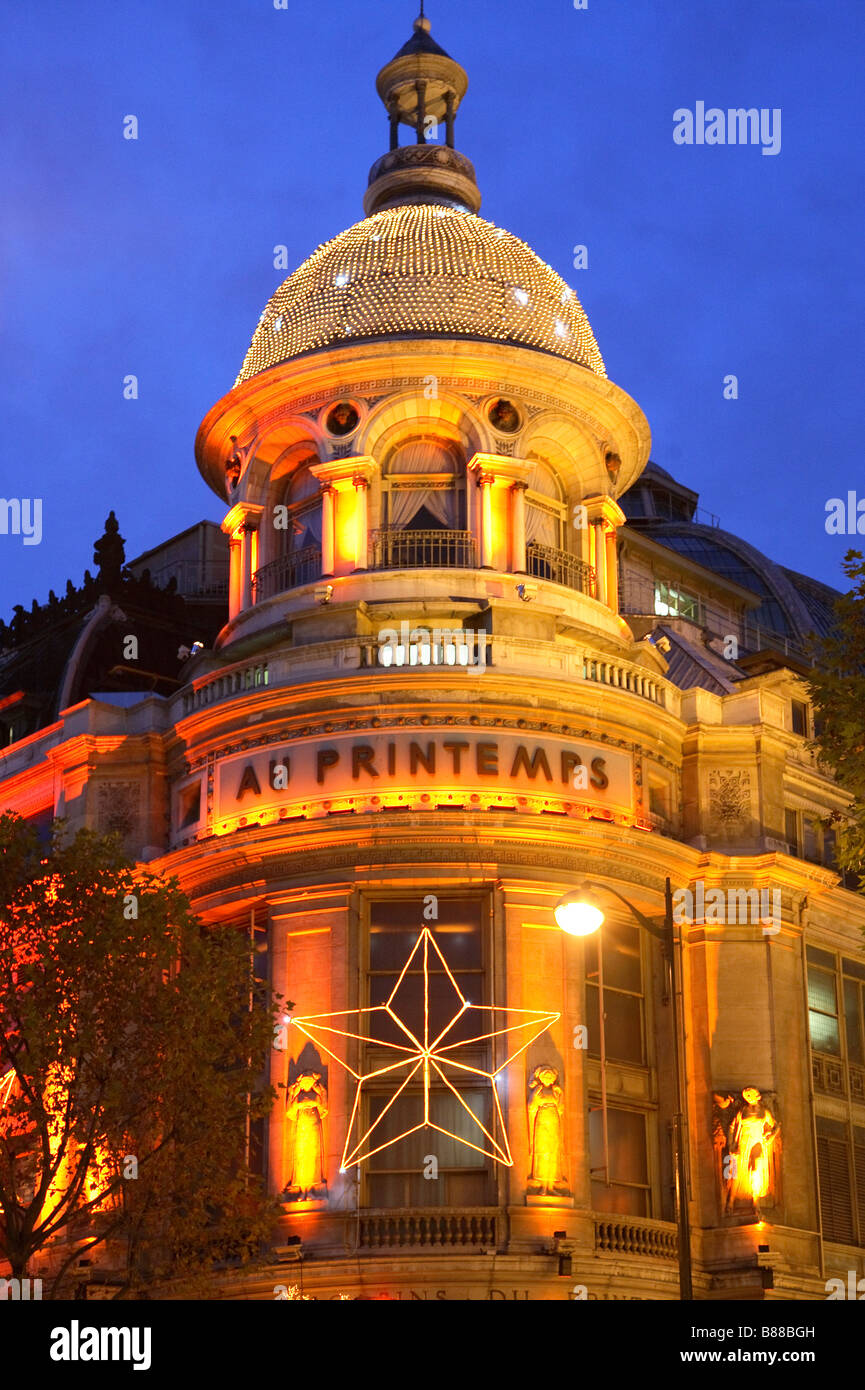 PARIS PRINTEMPS DEPARTMENT STORE AT NIGHT Stock Photo