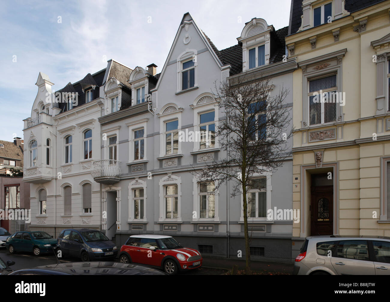 Mülheim an der Ruhr, Friedrichstrasse , 'Strasse der Millionäre', Geschlossene Häuserzeile an der Ostseite Stock Photo