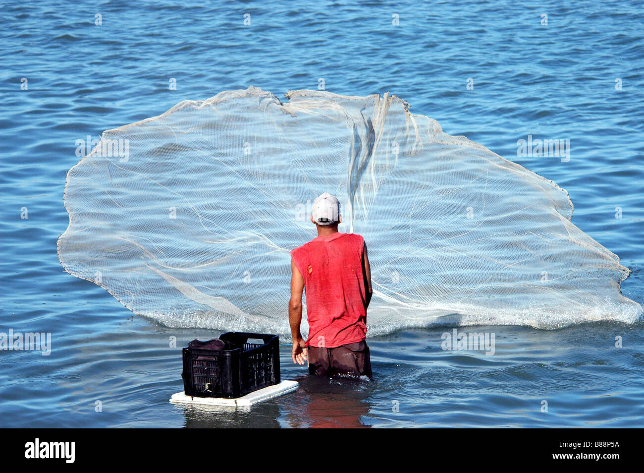 Square fishing net hi-res stock photography and images - Alamy