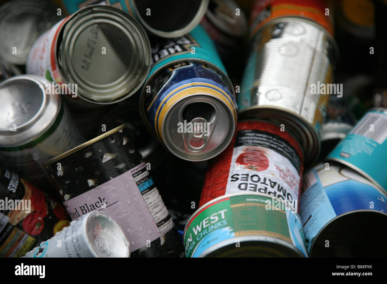Recycling tin cans hires stock photography and images Alamy