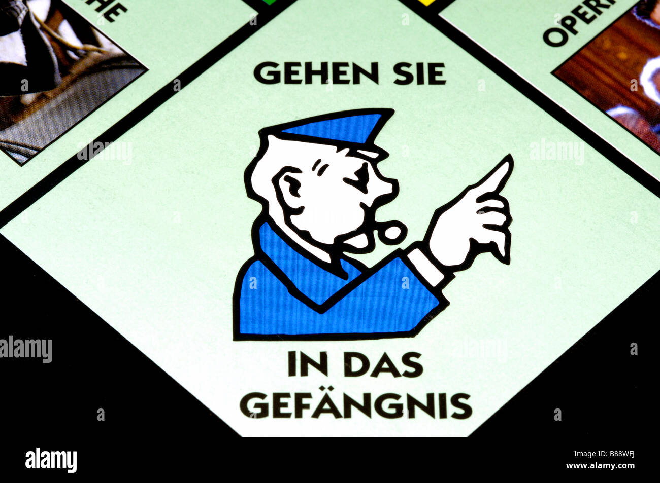 gehen sie in das gefängnis monopoly german go straight to jail deutschland polizei police crime criminal prison Stock Photo