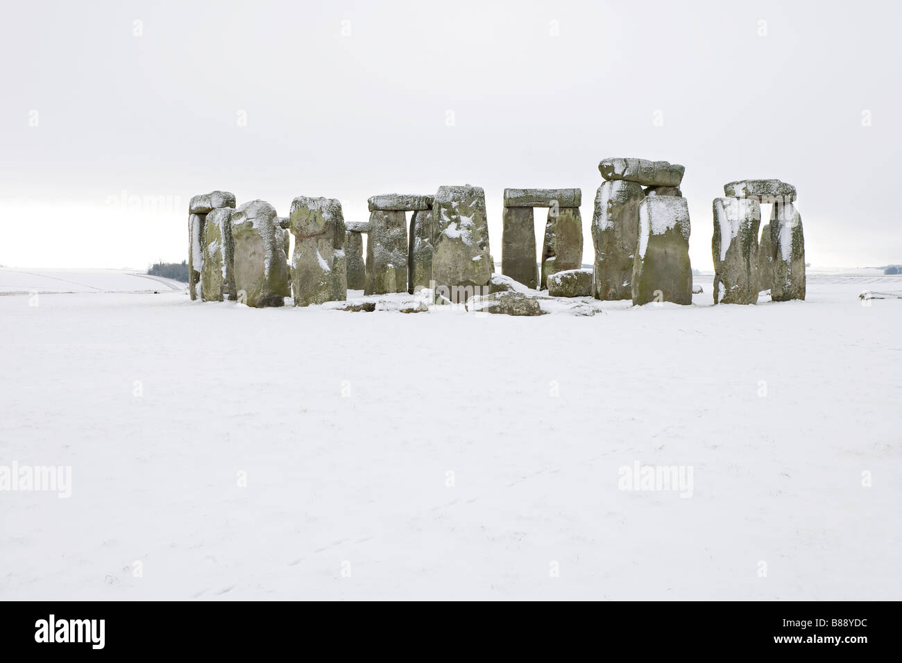 Stonehenge in snow Stock Photo Alamy