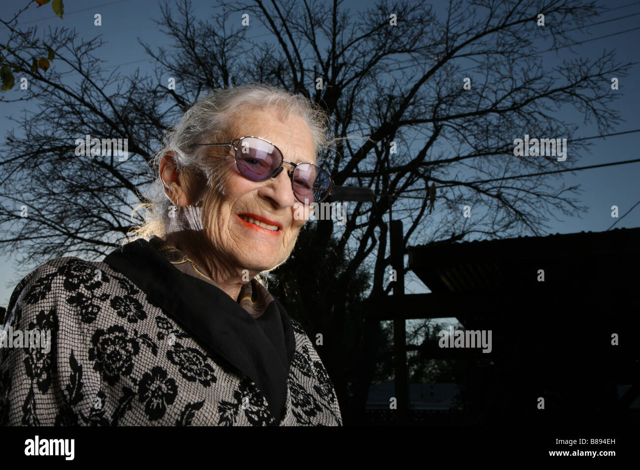 Black haired old woman hi-res stock photography and images - Alamy