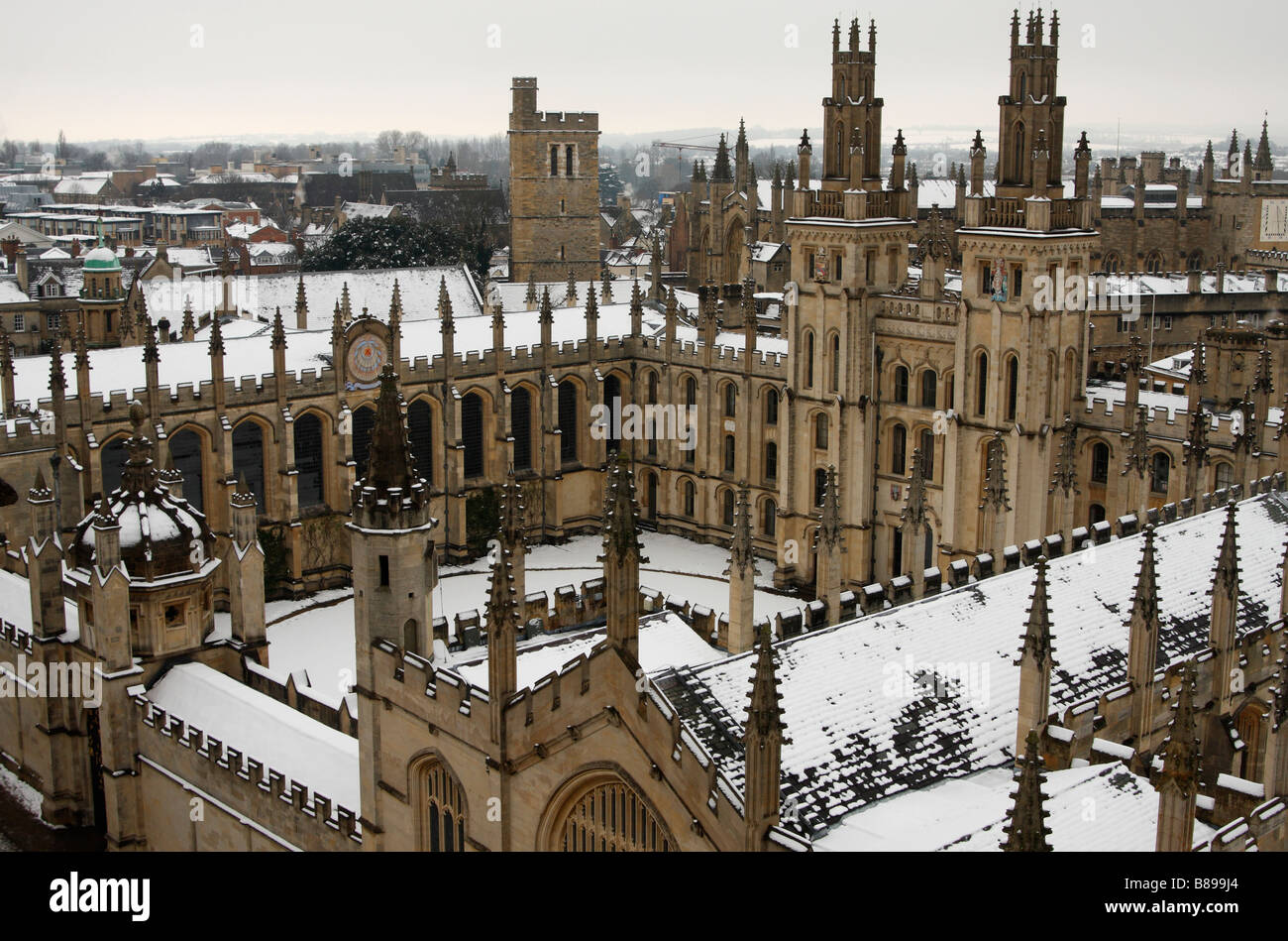 All Souls" College in winter snow, view from top of [University Church of  St Mary the Virgin] tower, Oxford, England, UK Stock Photo - Alamy