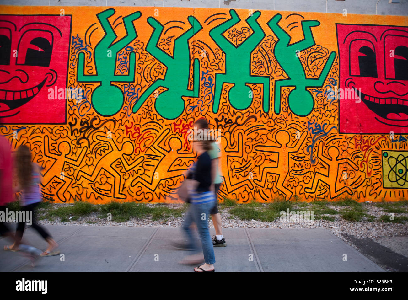 Graffiti in new york city hi-res stock photography and