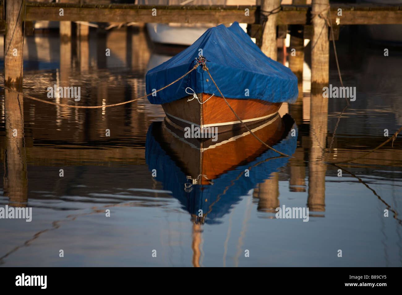 Boat tied up hi-res stock photography and images - Alamy