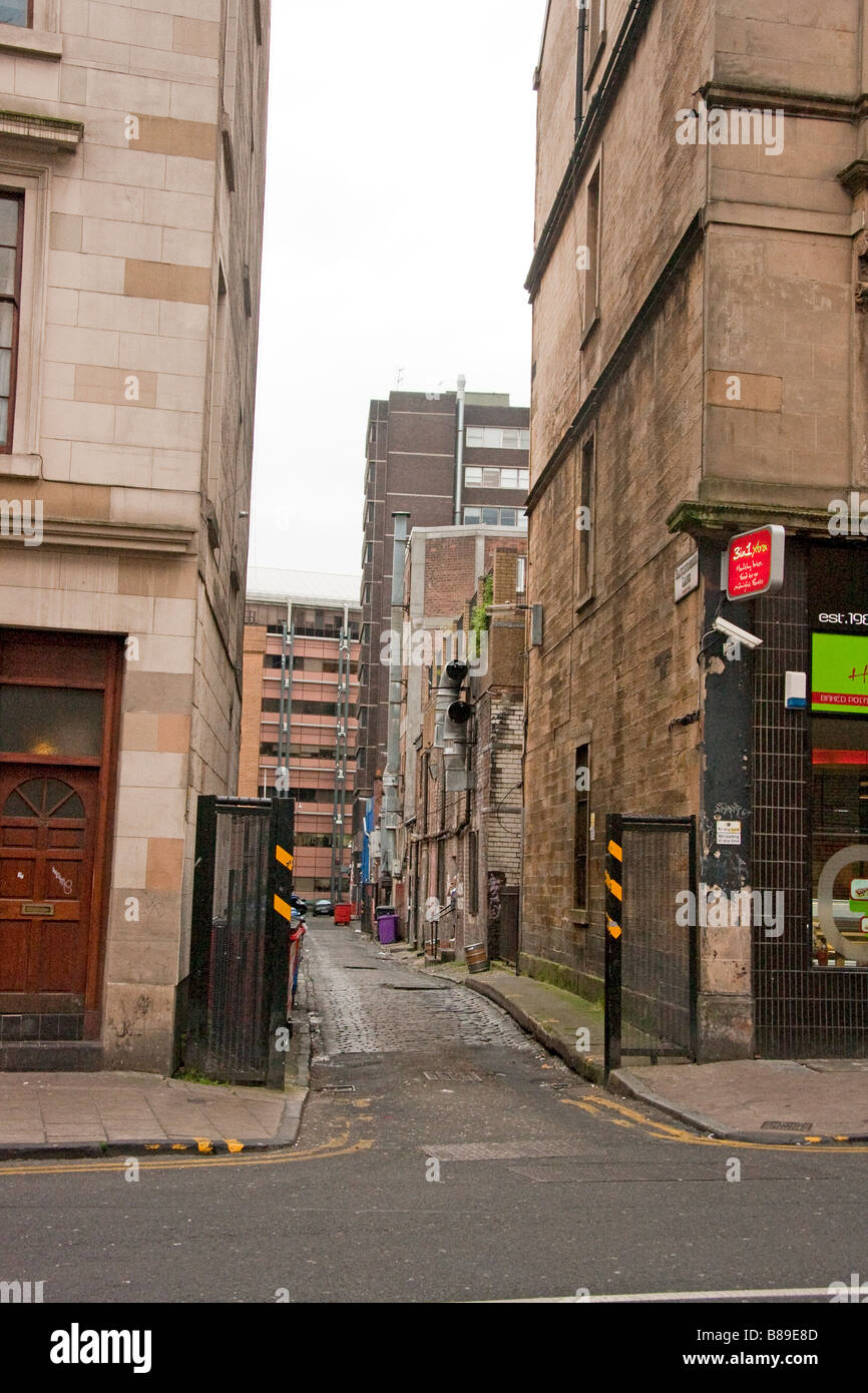 Cobbled back alley in Charing Cross area of central Glasgow Stock Photo