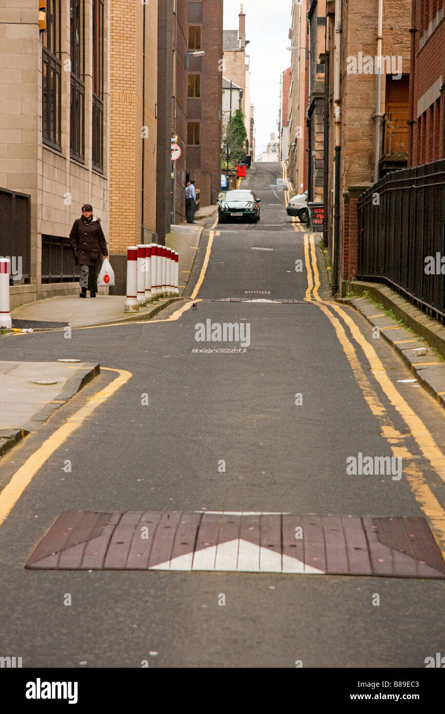 Long narrow back street in Charing Cross area of central Glasgow Stock