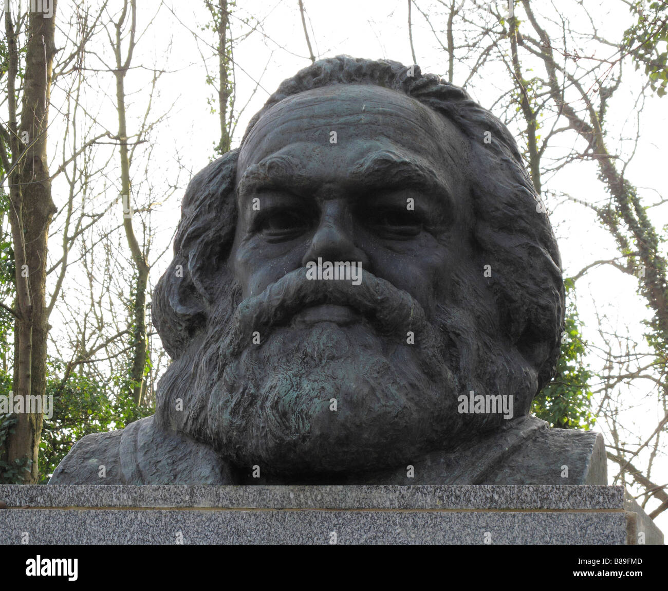 Tomb of Karl Marx, Highgate cemetery, London Stock Photo