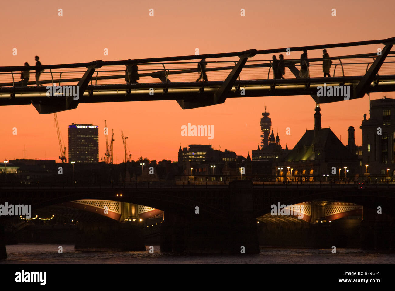 Millennium Bridge Silhouette at Dusk, looking West Stock Photo