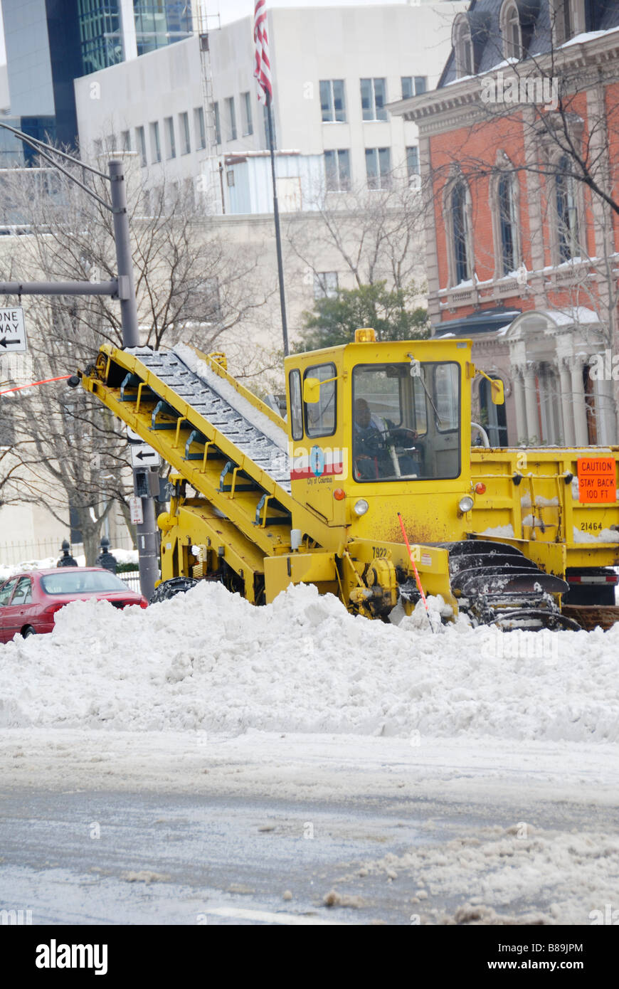 Winter snow storm in downtown Columbus Ohio February 2008 Stock Photo