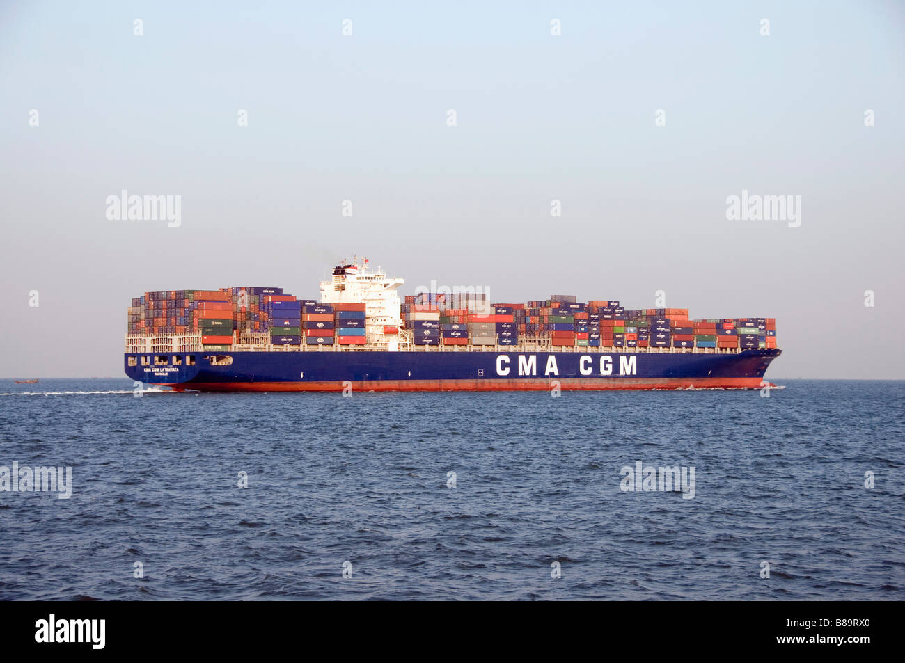 Container ship close up hi-res stock photography and images - Alamy
