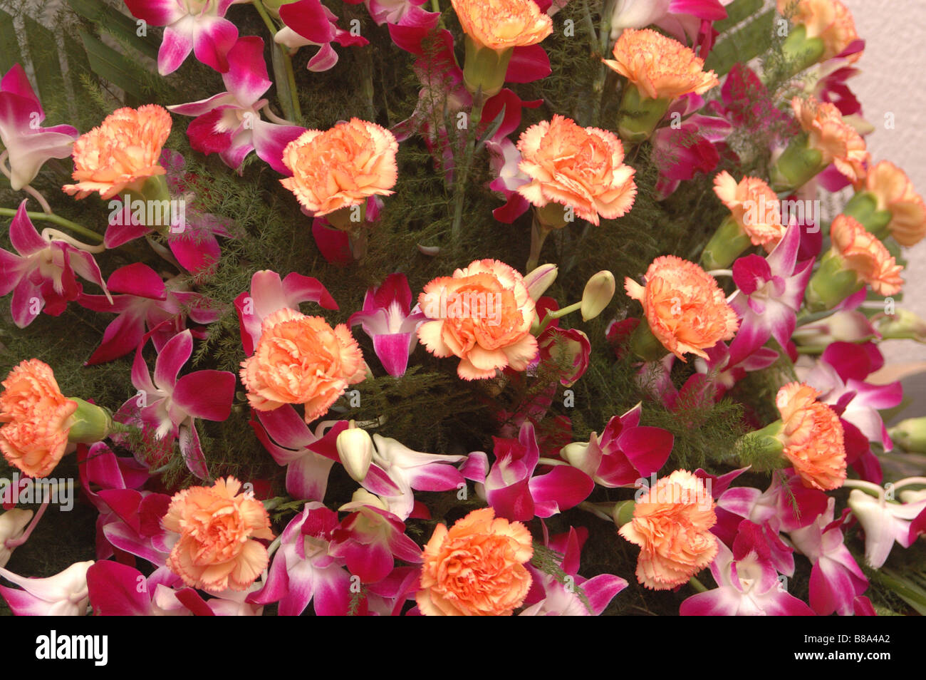 Flower arrangements india hi-res stock photography and images - Alamy