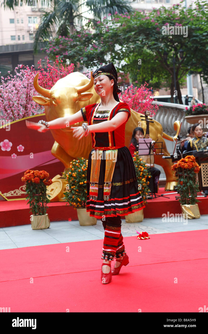 Traditional costume hong kong hires stock photography and images Alamy