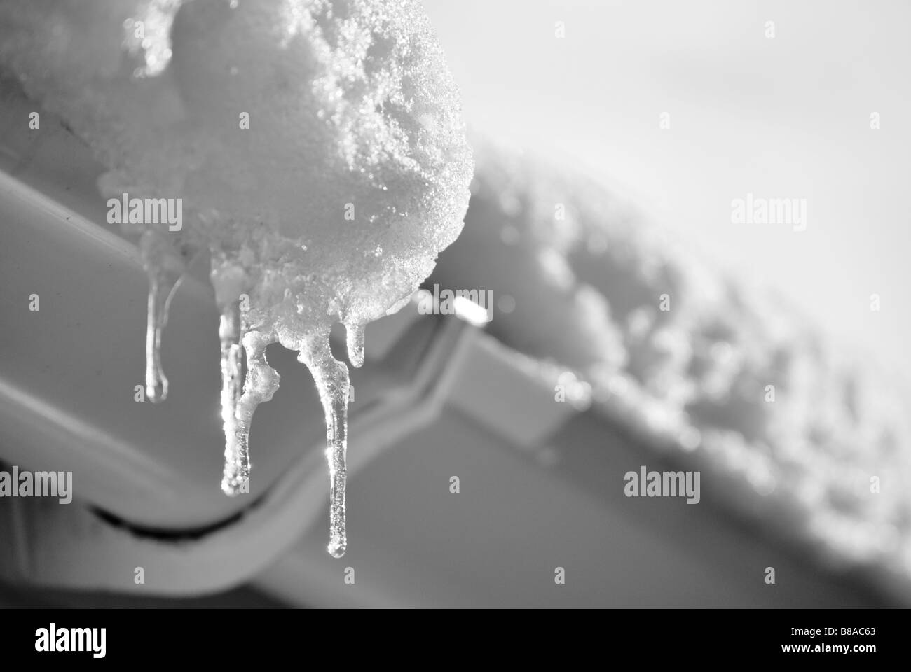 Snow melt roof hires stock photography and images Alamy