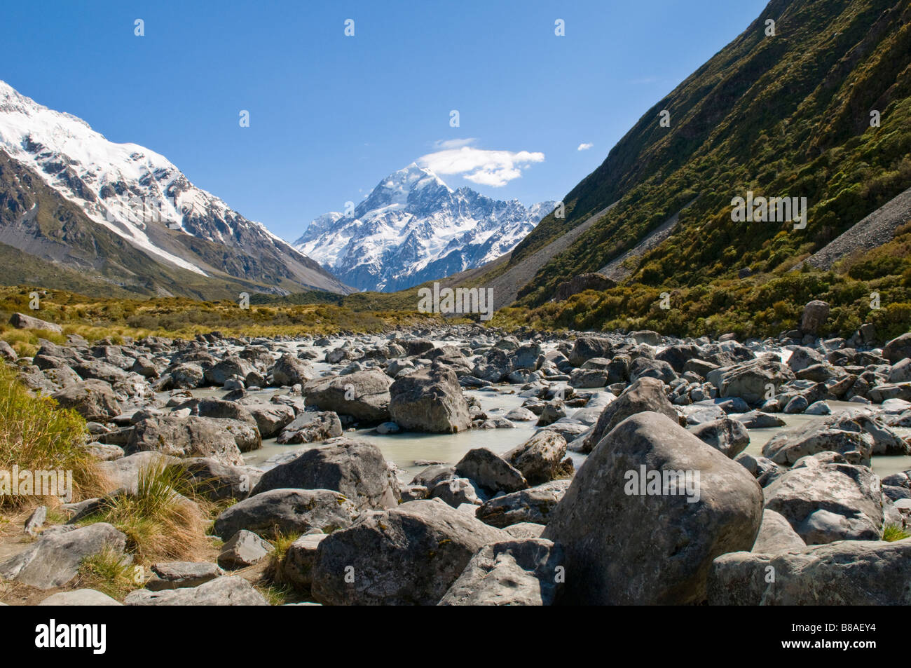 Mt Cook seen over the Hooker River, Hooker Valley Stock Photo