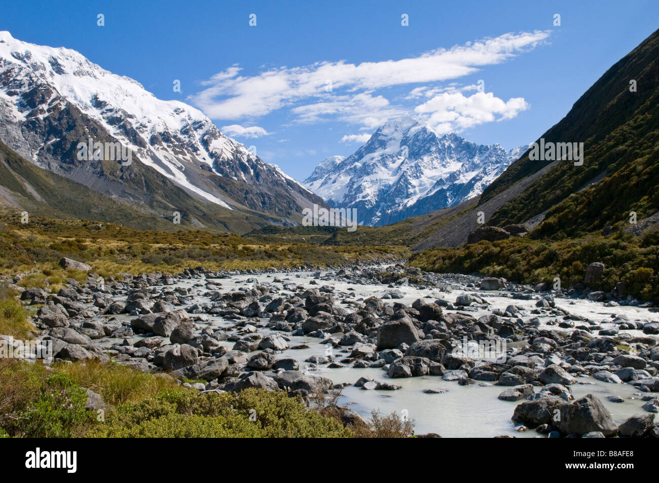 Mt Cook seen over the Hooker River, Hooker Valley Stock Photo