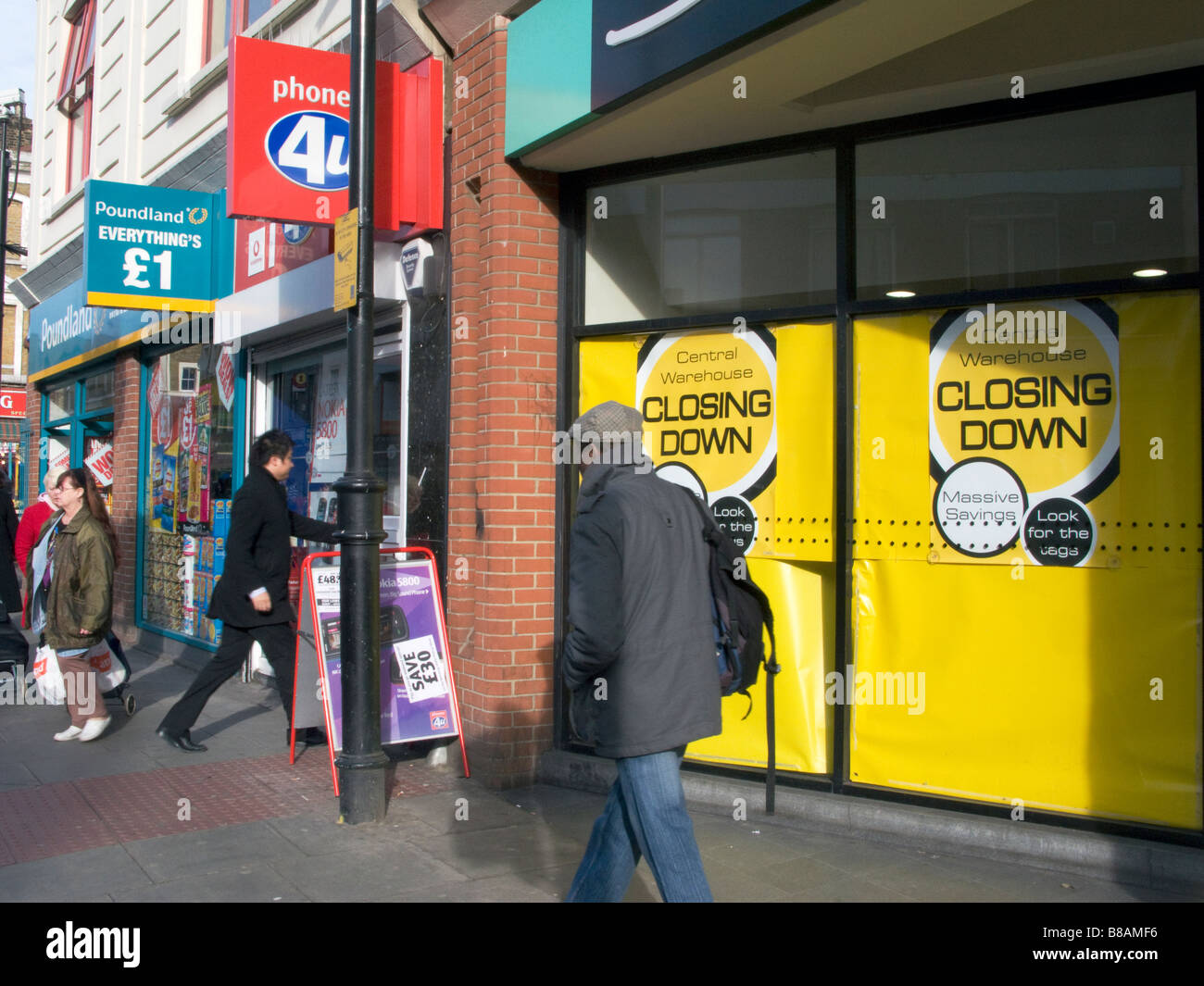 London,UK.'Everything for a Pound' bargain and sales in shops due to recession and economic crisis.Photo by Julio Etchart Stock Photo