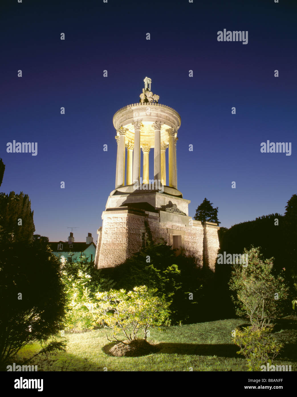 Burns Monument at night, Alloway village, Ayr, Ayrshire, Strathclyde Region, Scotland, UK. Stock Photo