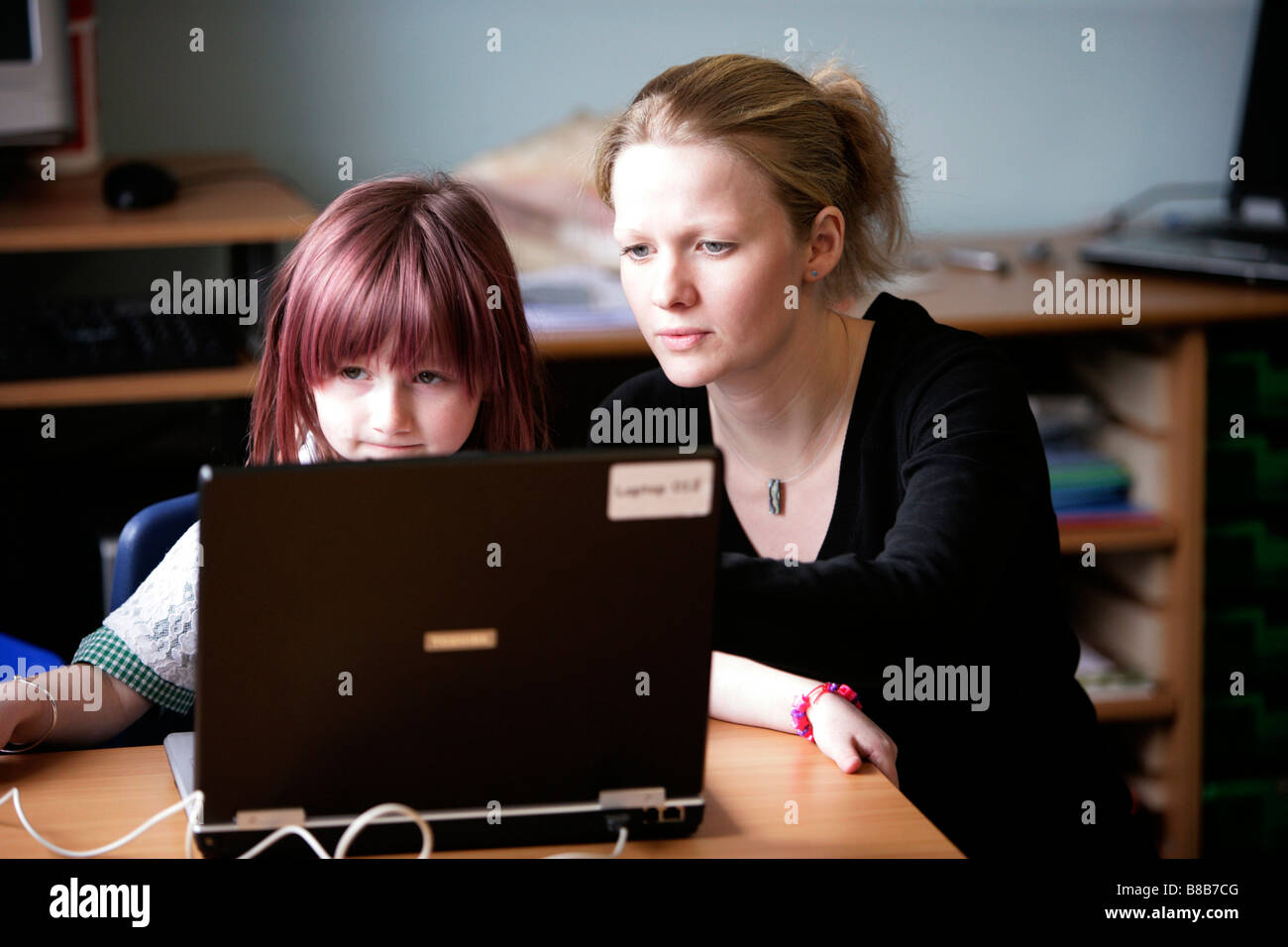 Primary school girl working on hi-res stock photography and images - Alamy
