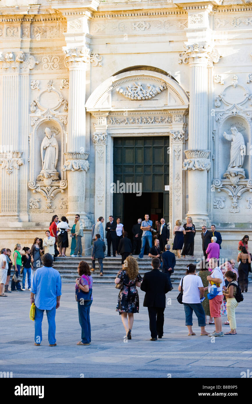 Gathering Of People For An Event Piazza Duomo Lecce Puglia Italy Stock Photo Alamy