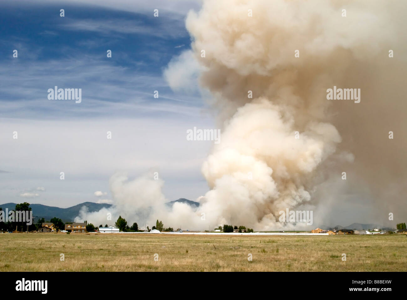 Grass Fire Smoke Suburbs, near Coeur d'Alene, Idaho Stock Photo Alamy