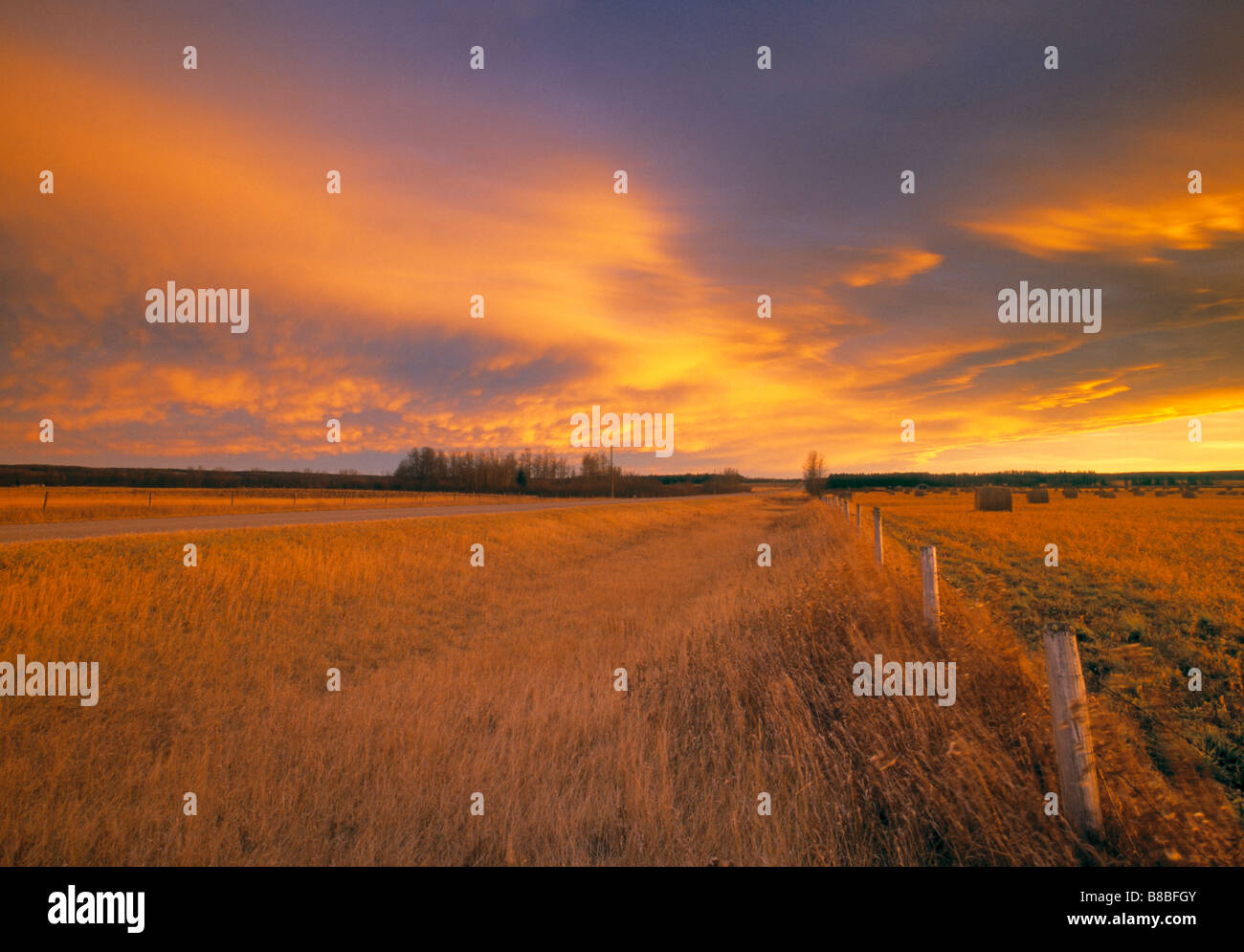 Chinook Arch Sunset near Bergen, Alberta Canada Stock Photo Alamy