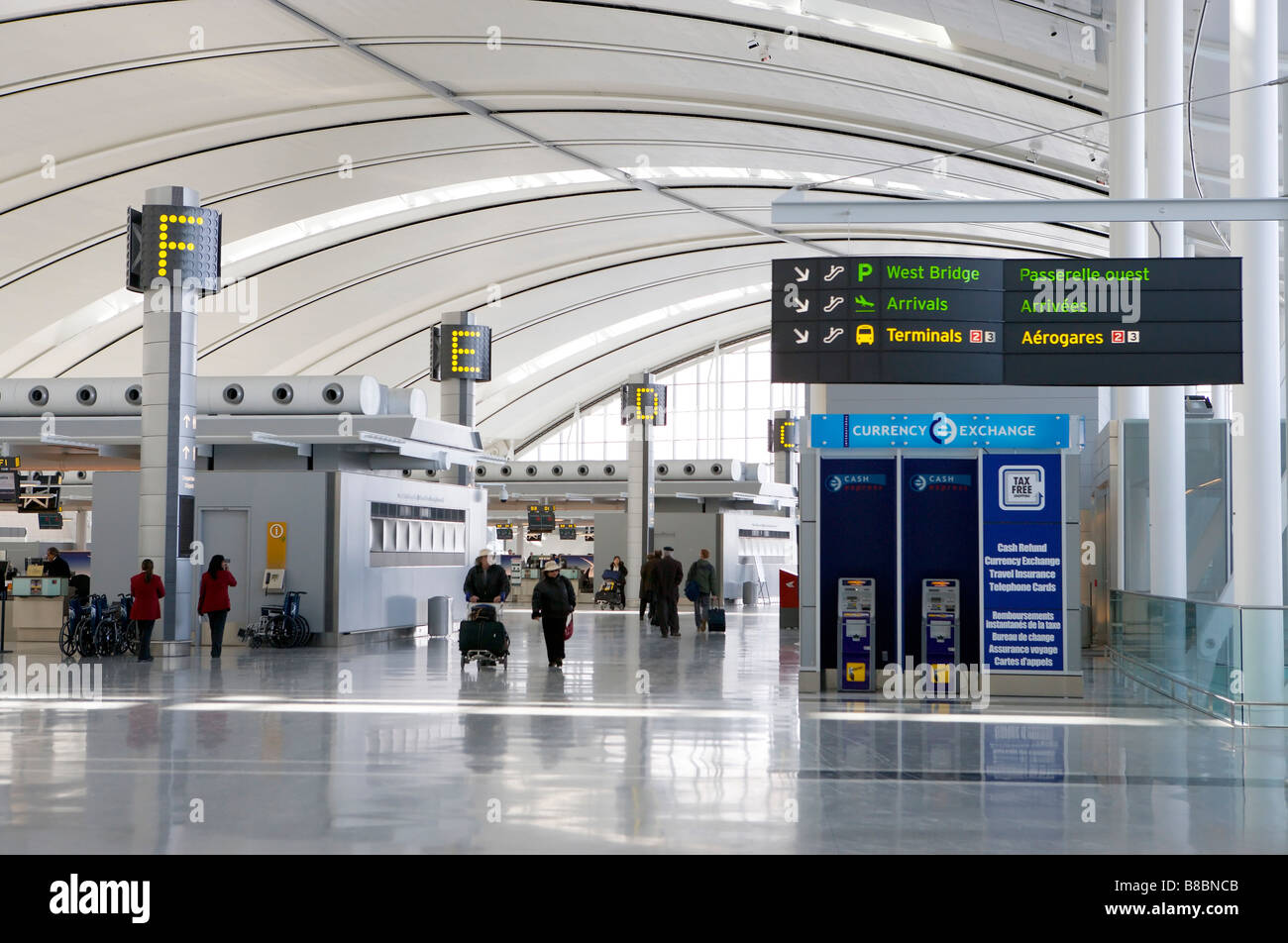 Terminale, Pearson International Airport, Toronto,Ontario Stock Photo ...