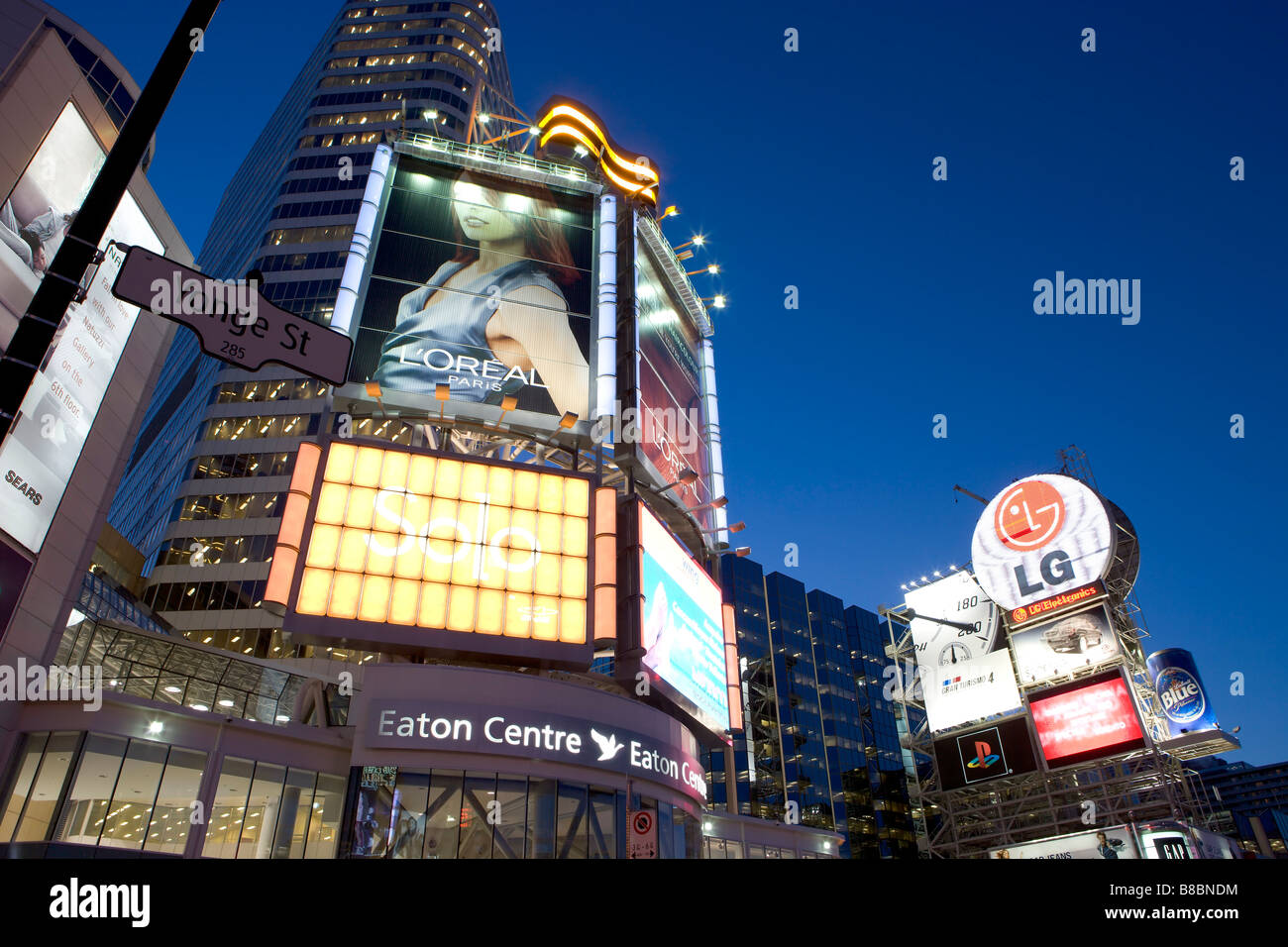 Toronto eaton centre mall outside hires stock photography and images