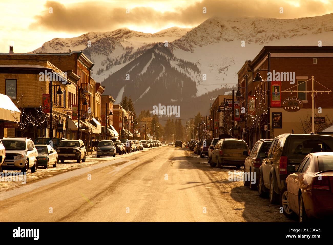 Victoria Avenue downtown Fernie with Fernie Alpine Resort and Lizard