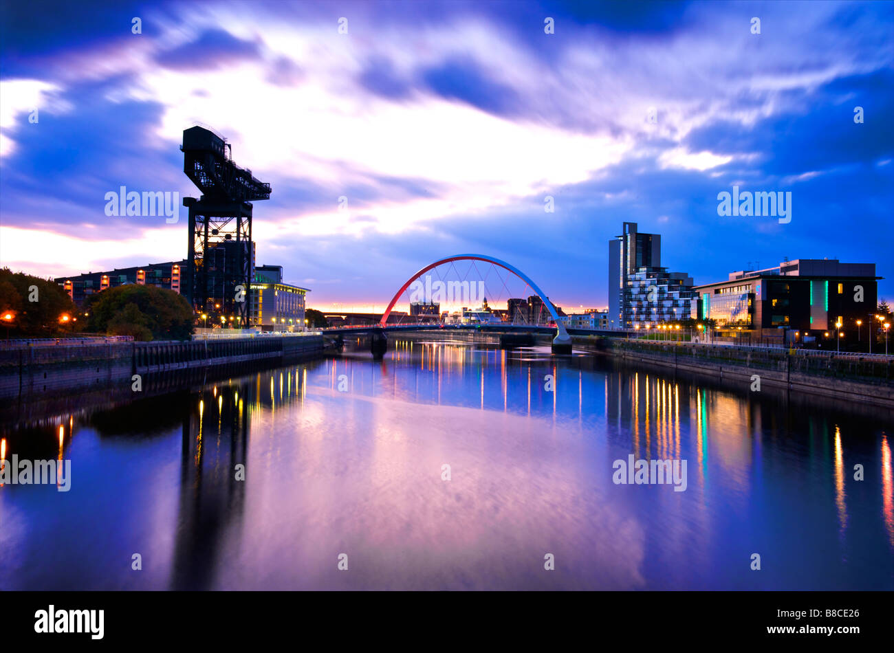 Glasgows squintie bridge spanning the river clyde at Finniston at dawn Stock Photo