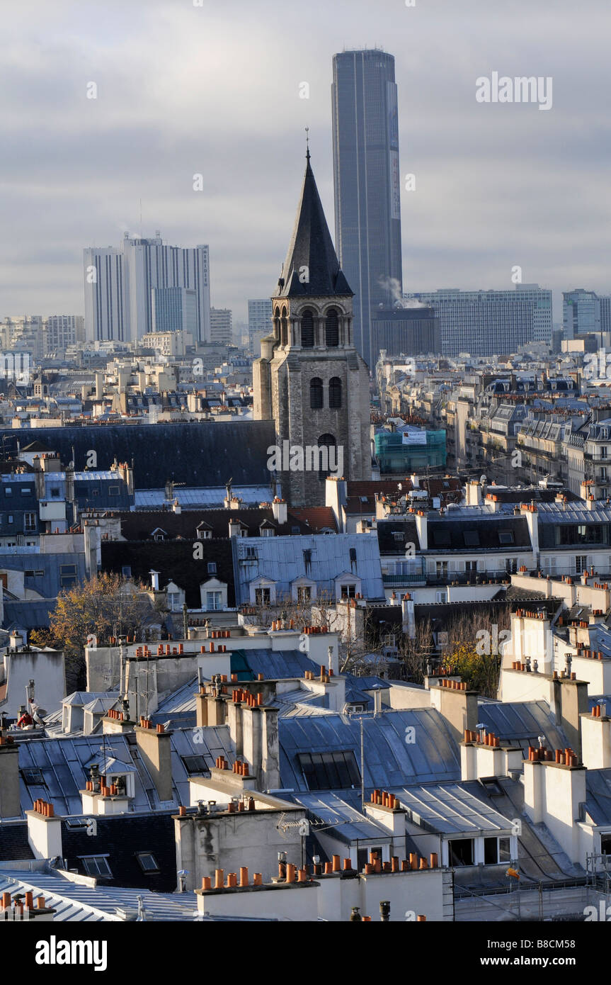 les toits  de Paris l eglise St Germain tour Montparnasse France Stock Photo