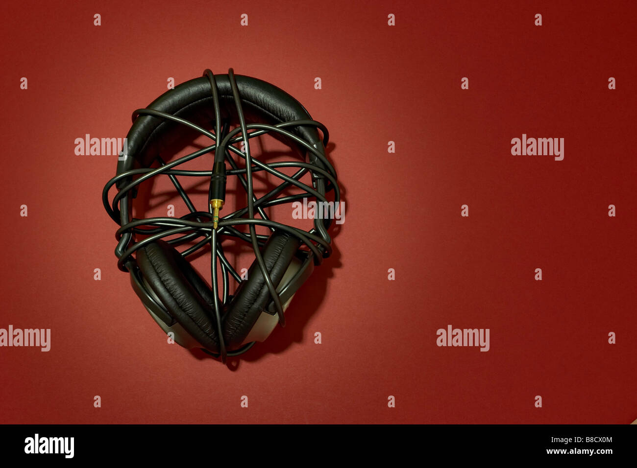 Headphones Tangled Cord Stock Photo Alamy