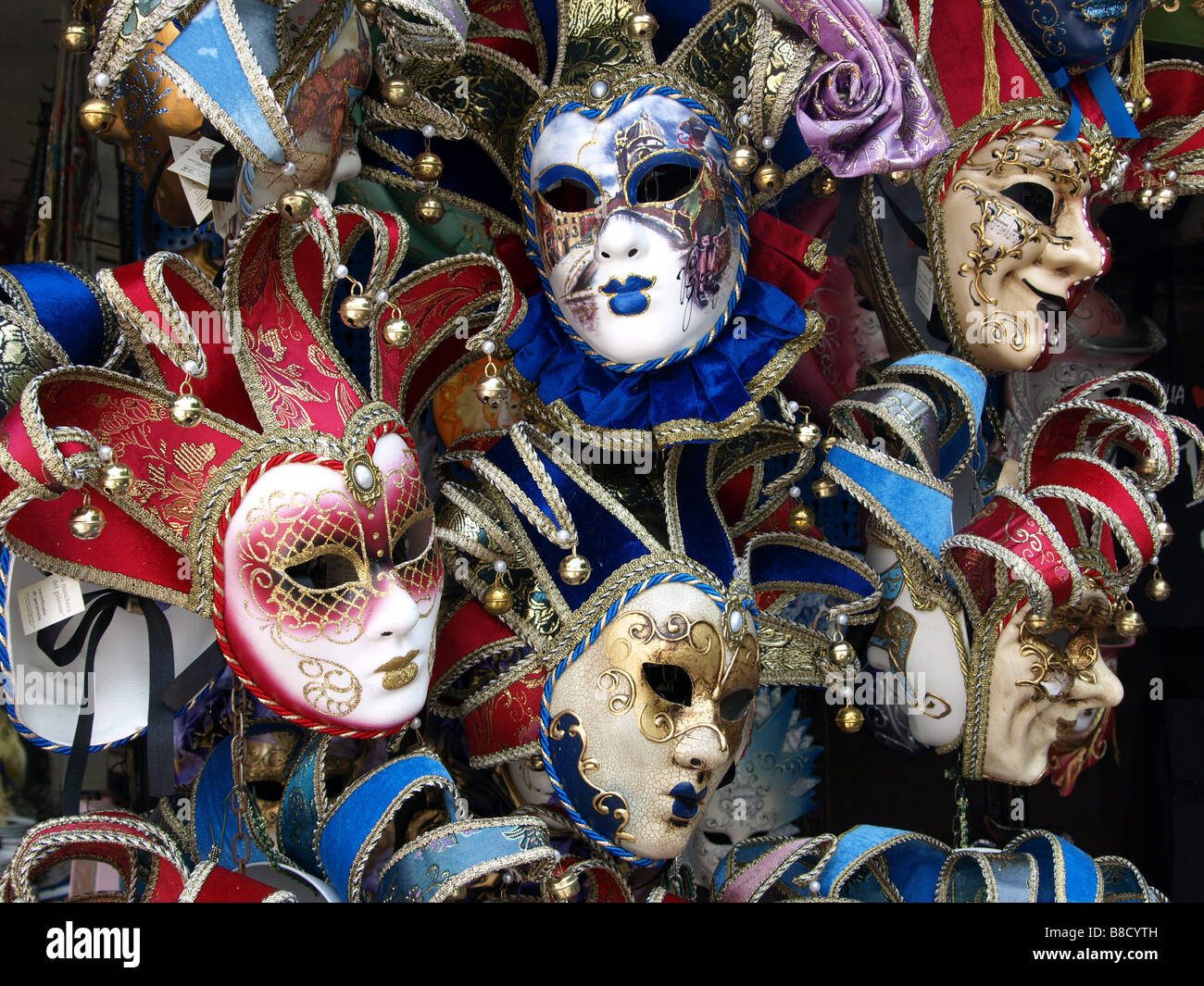 Venice masks hi-res stock photography and images - Alamy