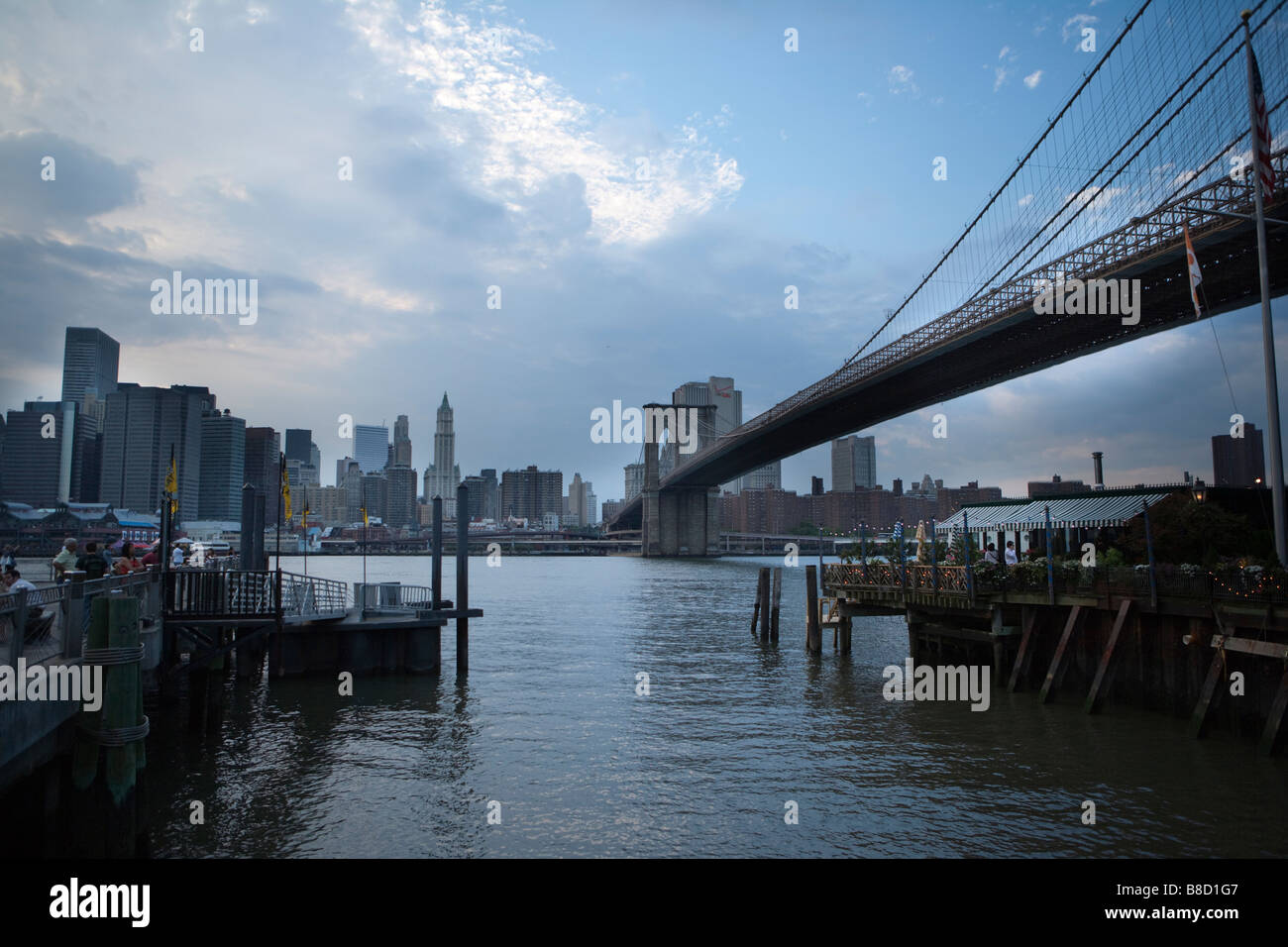 Brooklyn bridge and New York skyline Stock Photo - Alamy