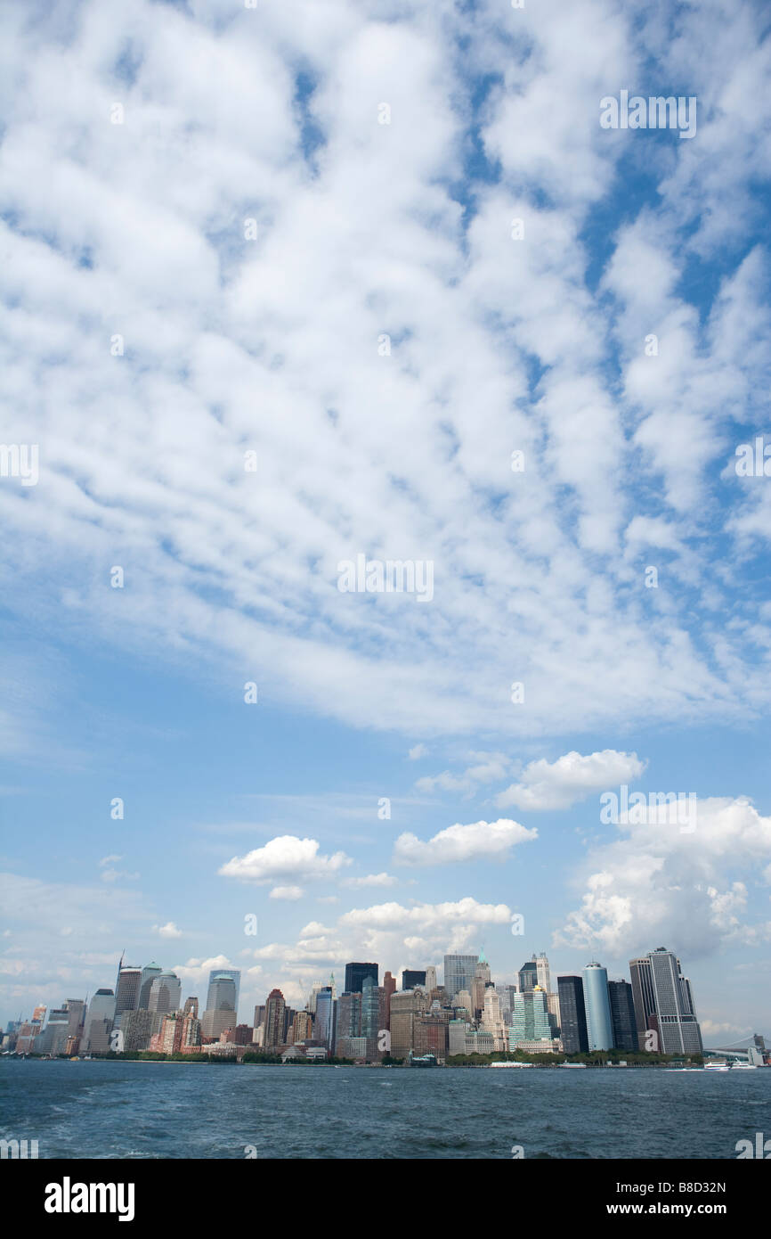 beautiful cloudy sky above new york city Stock Photo - Alamy