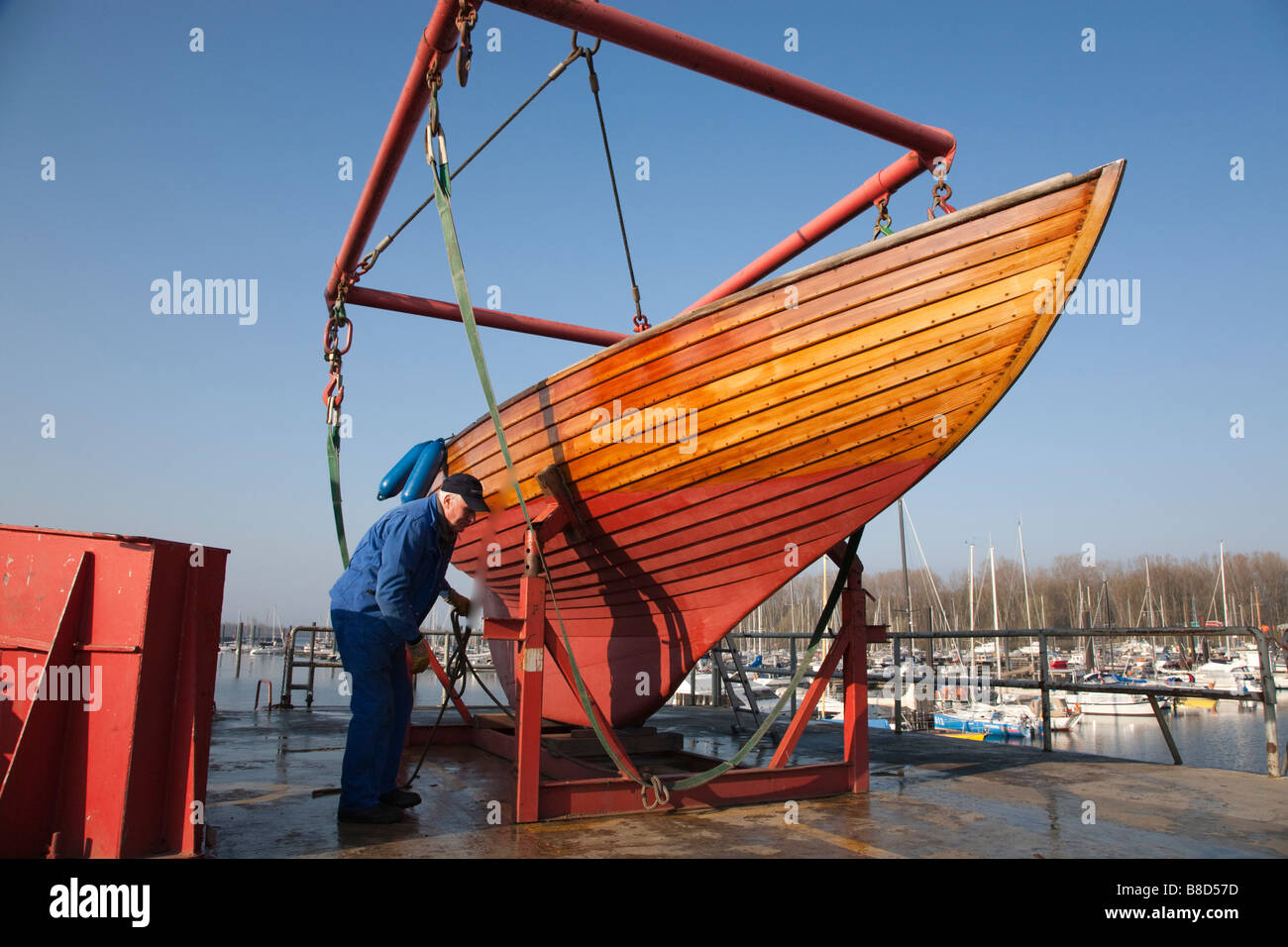 Cranning Craning boat hi-res stock photography and images - Alamy