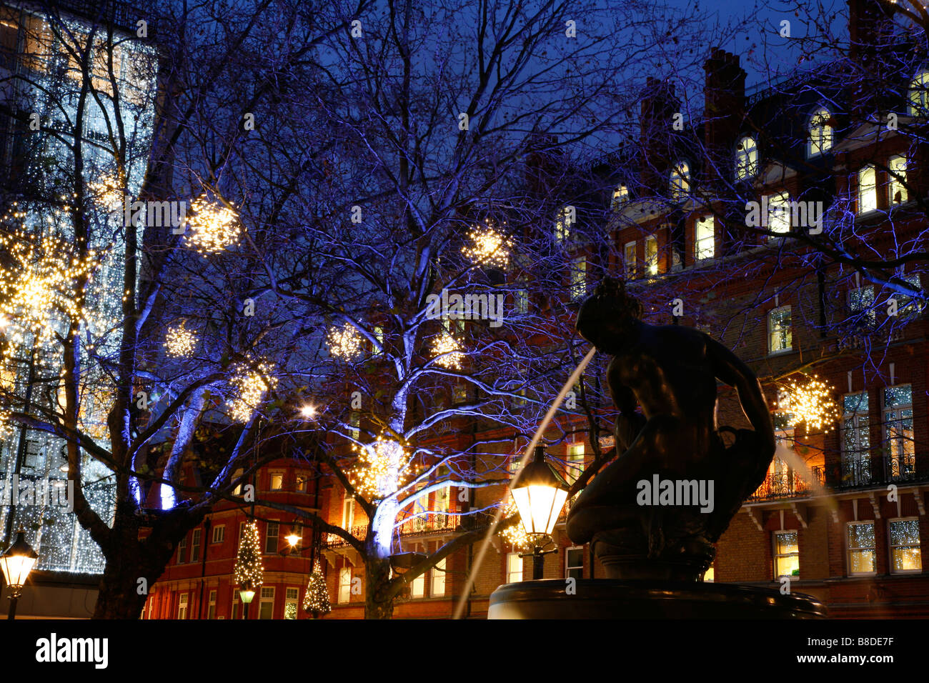 Christmas Lights illuminate the Venus Fountain in Sloane Square