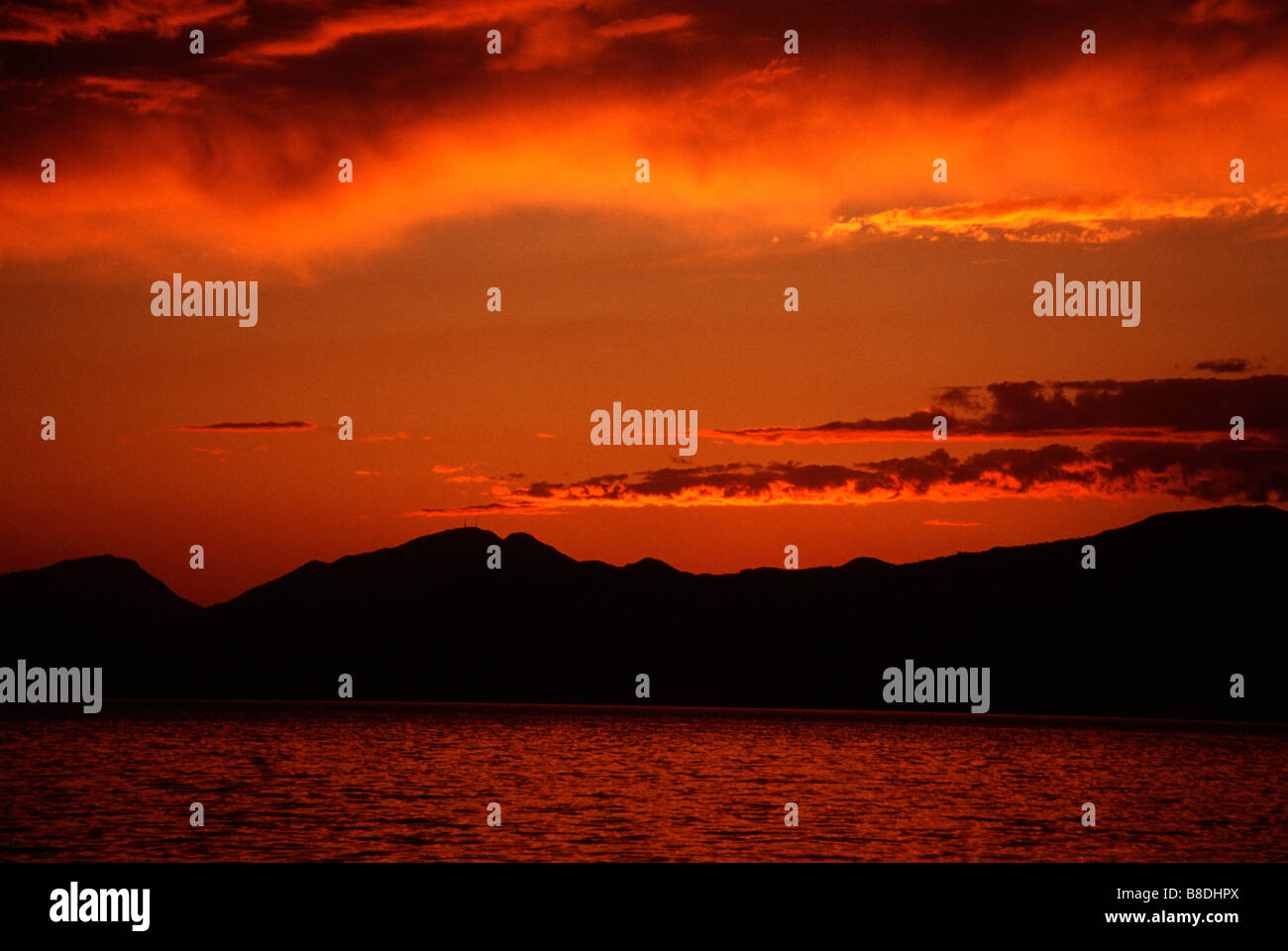 Sonnenuntergang Lake Garda Gardasee Stock Photo - Alamy